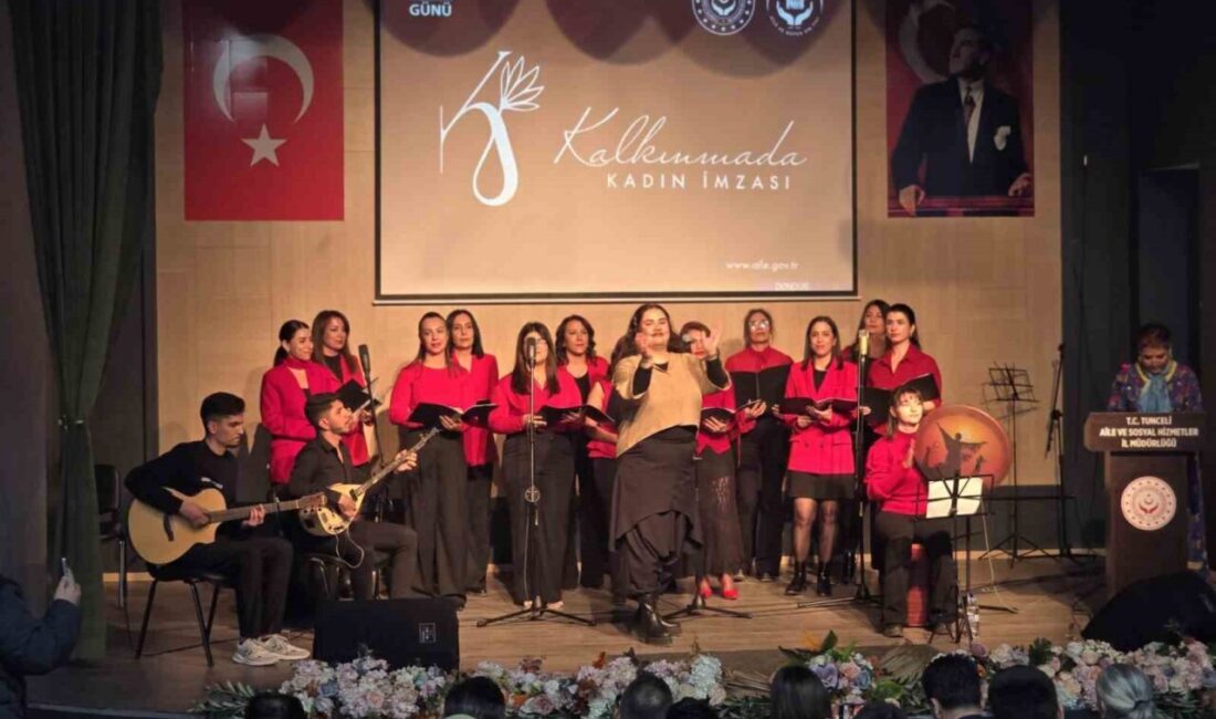 Tunceli’de 8 Mart Dünya Kadınlar Günü kapsamında düzenlenen programda kadınların