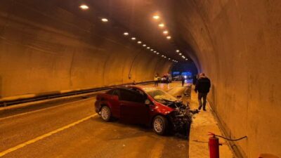 Karabük’te tünel içerisinde iki otomobilin çarpışması sonucu meydana gelen kazada