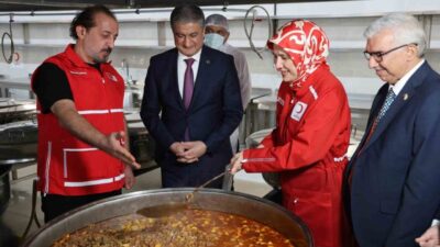 Türk Kızılay, “81 İlde 81 Aşevi” hedefi doğrultusunda Adana’da Fatma-Arif