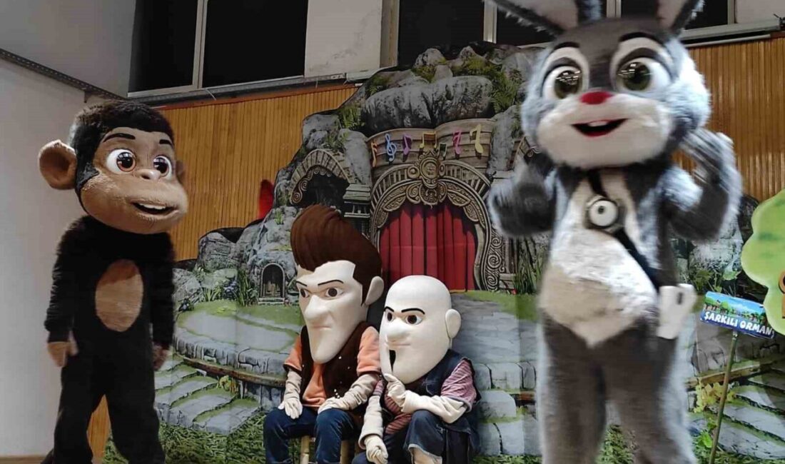 Sinop Türkeli Orman İşletme Müdürlüğü tarafından Gençlik Merkezinde düzenlenen etkinlikte,