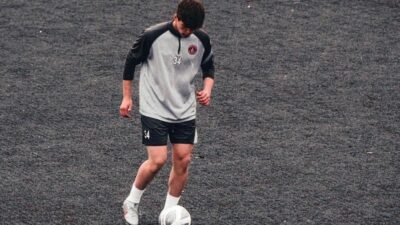 İstanbul’un Ümraniye ilçesinde iddiaya göre çakarlı araçla gelen şahısların düzenlediği