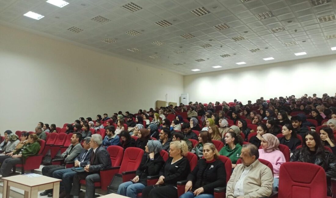 Elazığ’da Fırat Üniversitesi öğrencilere yönelik ’kadına yönelik şiddetle mücadele’ semineri