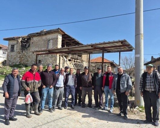 Uşak İl Tarım ve Orman Müdürlüğü ekipleri, üreticilerle bir araya