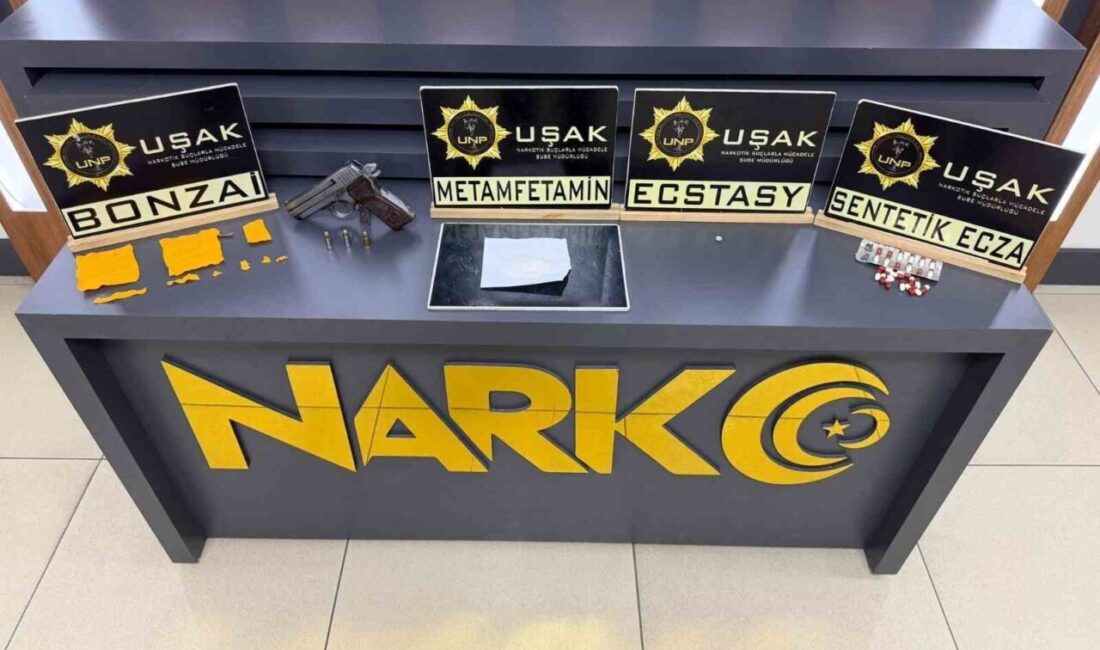 Uşak’ta gerçekleştiren uyuşturucu operasyonlarında gözaltına alınan 3 şüpheli çıkarıldıkları mahkemece