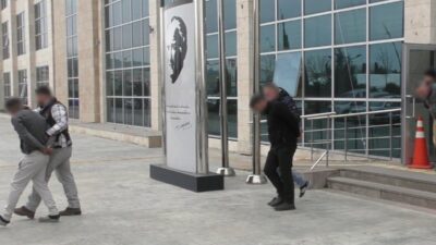 Uşak’ta gerçekleştiren uyuşturucu operasyonlarında gözaltına alınan 4 şüpheli çıkarıldıkları mahkemece