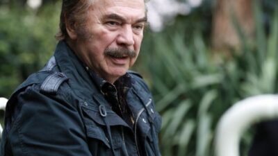 Yüksek ateş nedeniyle hastaneye başvuran usta sanatçı Orhan Gencebay, koronavirüs