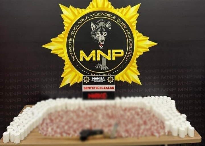 Manisa’da narkotik ekiplerinin düzenlediği operasyonda 10 bin 746 adet sentetik