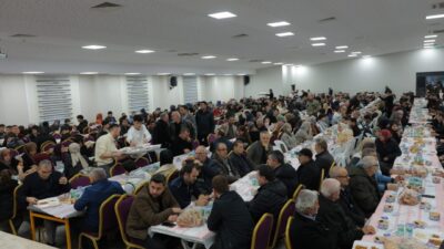 Kartepe’de 5 yöre derneğinin ortaklaşa düzenlediği iftar programında yaklaşık 1300