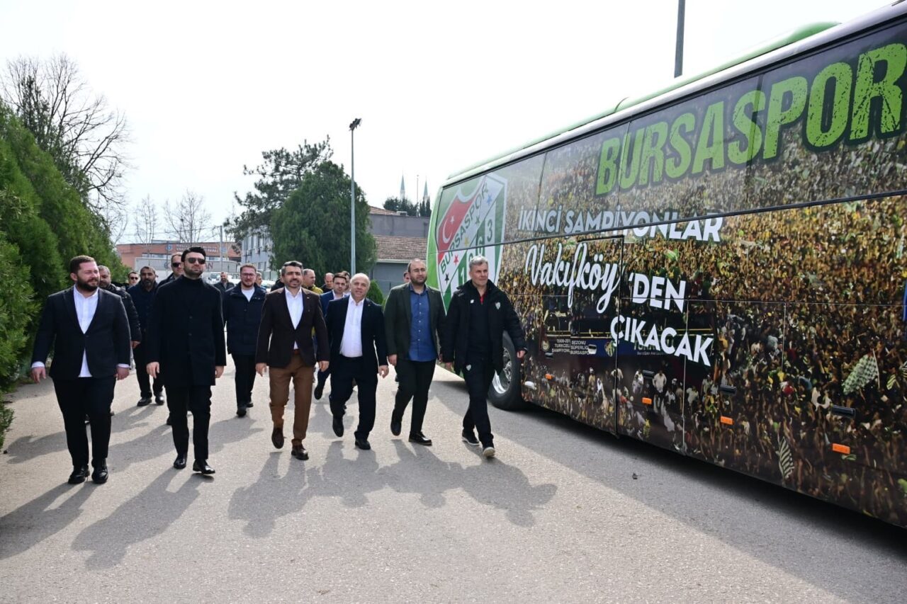 Vakıfköy Orhan Özselek Tesisleri’nde incelemelerde bulunan Yıldırım Belediye Başkanı Oktay