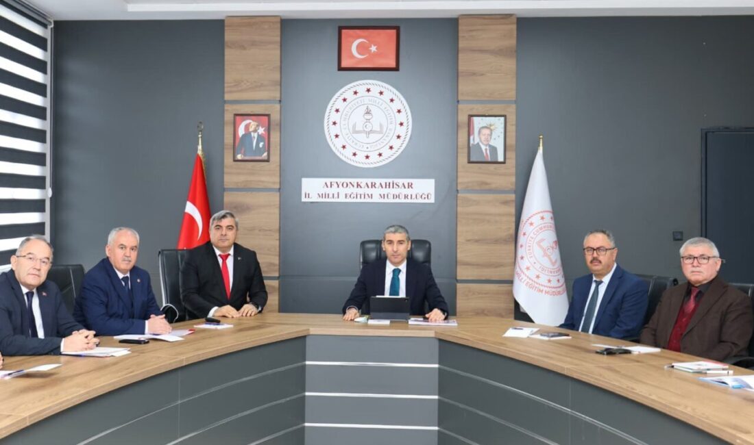 Afyonkarahisar Valisi Dr. Naci Aktaş, eğitimin önemine dikkat çekerek, “Bir