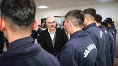 Bursa Valisi Erol Ayyıldız, Ramazan Bayramı dolayısıyla ziyaret ettiği Bursa