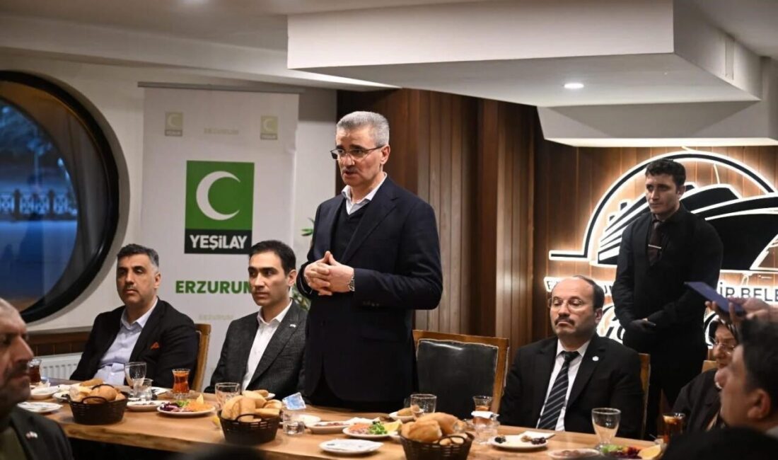 Erzurum Valisi Aydın Baruş, 1-7 Mart Yeşilay Haftası dolayısıyla düzenlenen