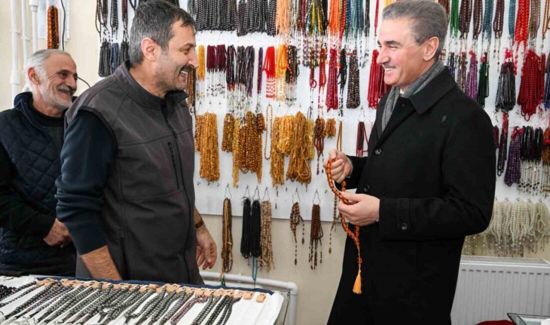 Erzurum Valisi Aydın Baruş, Gürcükapı semtinde faaliyet gösteren esnafı ziyaret