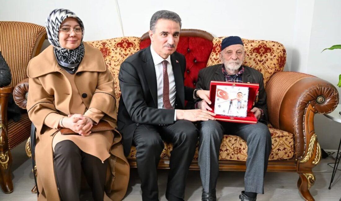 Erzurum Valisi Aydın Baruş ve eşi Nagihan Baruş, Erzurum’da yaşayan