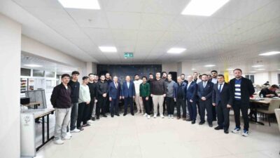 Kastamonu Valisi Meftun Dallı, iftar programında üniversite öğrencileriyle bir araya