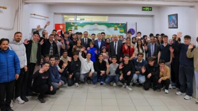 Bayburt Valisi Mustafa Eldivan, Bayburt Fen Lisesi öğrencileri ve öğretmenleriyle