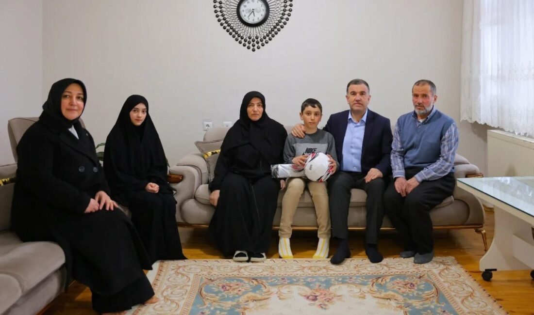 Bayburt Valisi Mustafa Eldivan, sıklıkla gerçekleştirdiği iftar öncesi ziyaretleri kapsamında