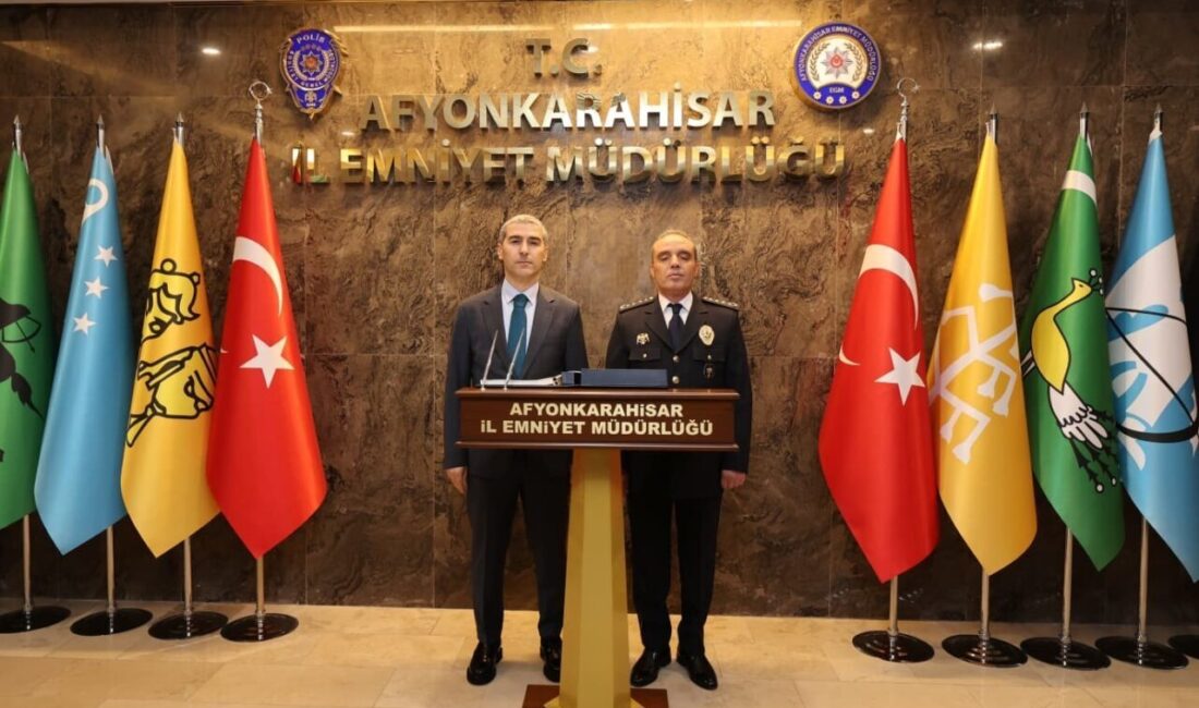 Afyonkarahisar’a yeni atanan Vali Dr. Naci Aktaş, İl Emniyet Müdürü