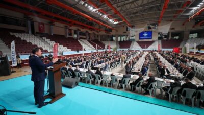 Hatay Valisi Mustafa Masatlı, kent genelinde görev yapan muhtarlarla iftar