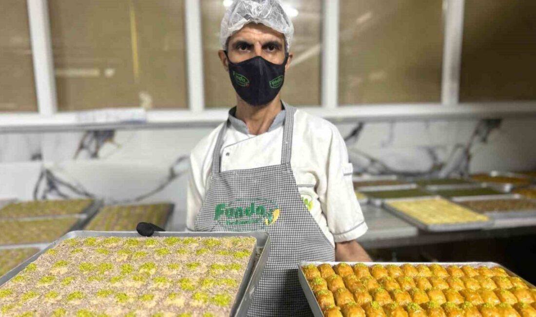 Van’da bayram için yoğun mesai harcayan işletmeler stokların tükenme ihtimaline