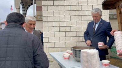 Kastamonu’nun İhsangazi ilçesinde Ramazan Bayramı dolayısıyla vatandaşlara coğrafi işaretli siyez