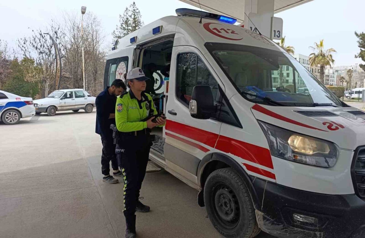 Adıyaman’da iki motosikletin yakıt almak istediği esnada çarpışması sonucu 1