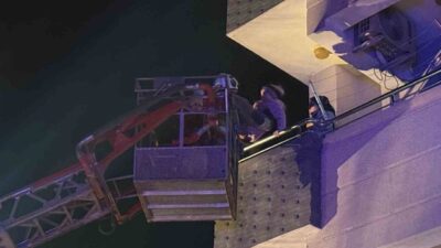 Hatay’da bir apartmanda çıkan yangında mahsur kalan 30 kişi itfaiye