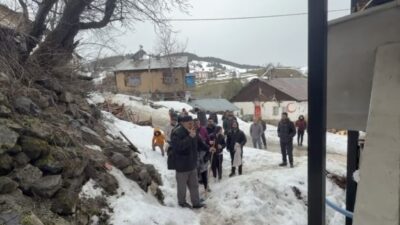 Sivas’ta baharın gelişi, asırlık saya oyunu ile karşılandı. Yöresel kıyafetler