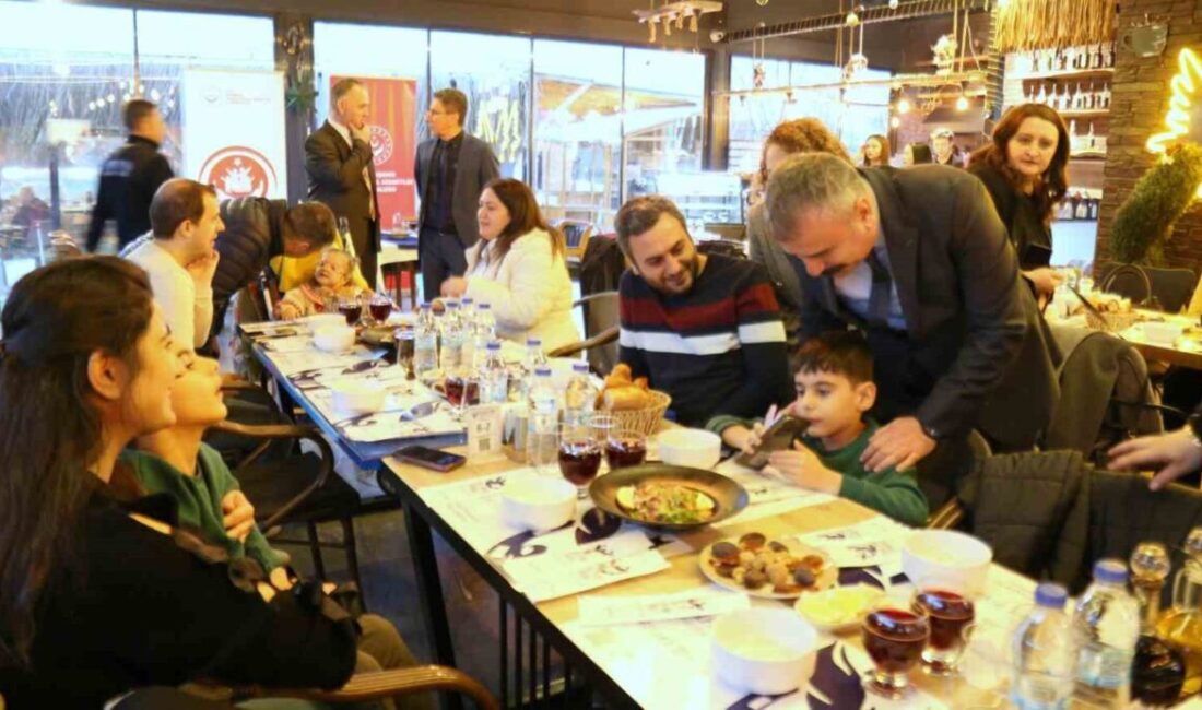 Eskişehir’e gelen Aile ve Sosyal Hizmetler Bakanlığı yetkilileri, düzenlenen iftar