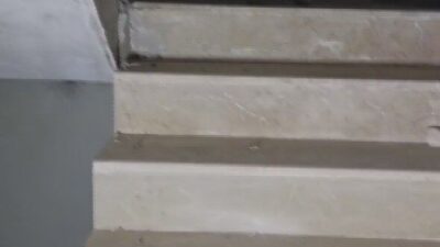 Hatay’ın Kırıkhan ilçesinde hayvansever İbrahim Göçer’in yıkımı yapılacak ağır hasarlı