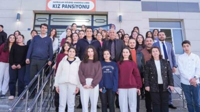 Şehitkamil Belediye Başkanı Umut Yılmaz, Ramazan ayı kapsamında gençlerle bir