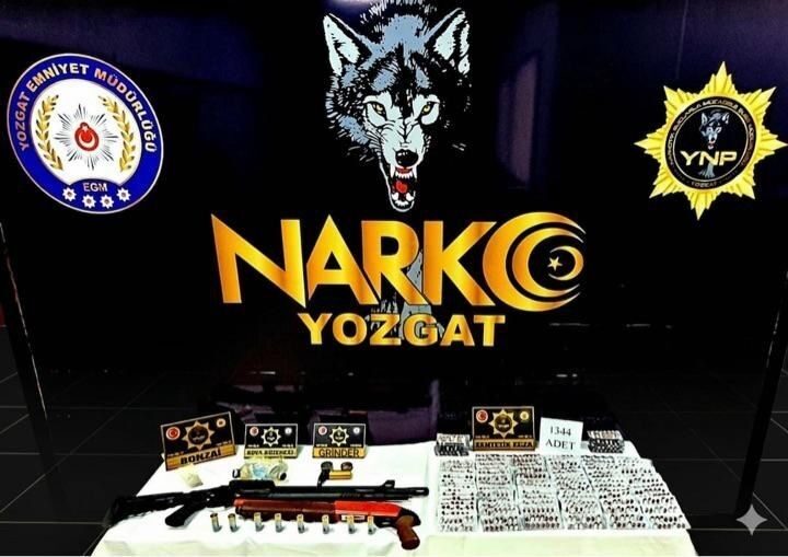 Yozgat Emniyet Müdürlüğü’nün düzenlediği uyuşturucu operasyonunda bin 334 adet uyuşturucu