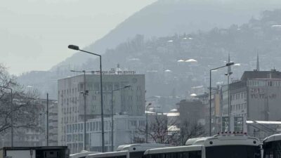 Zonguldak’ta yüksek kesimlerde sis etkili oldu. İl genelinde aralıklarla etkisini