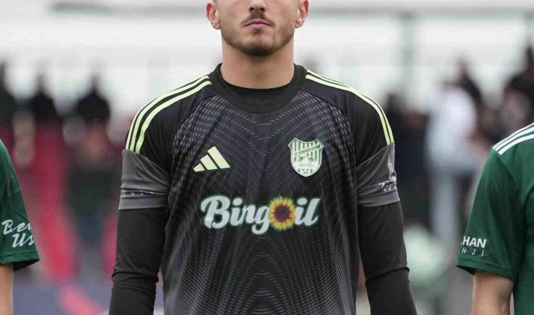 TFF 3. Lig’de şampiyonluk ipini göğüsleyen 12 Bingölspor’da başarılı eldiven