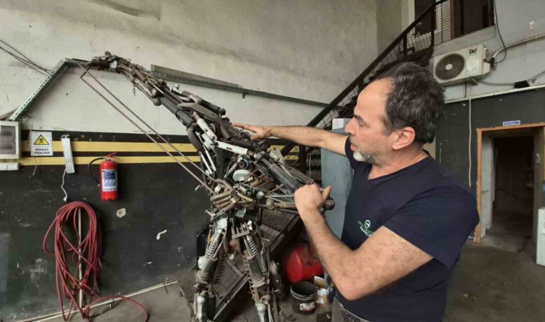 Düzce’de motor ustası Murat Çetin, çöpe gidecek 850 araç parçasını
