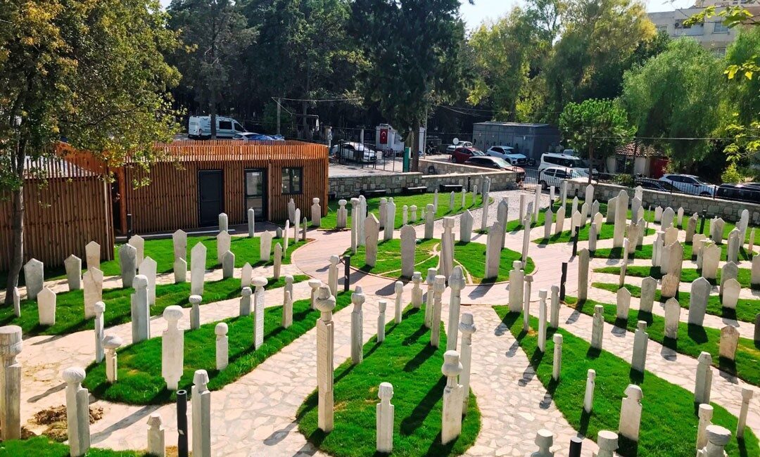 Aydın’ın turizmle özdeşleşen ilçesi Kuşadası, son dönemde düzenlenen kültürel etkinliklerle