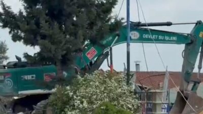 Adana’da Seyhan Baraj Gölü kıyısındaki kaçak yapıların yıkımı ve enkaz