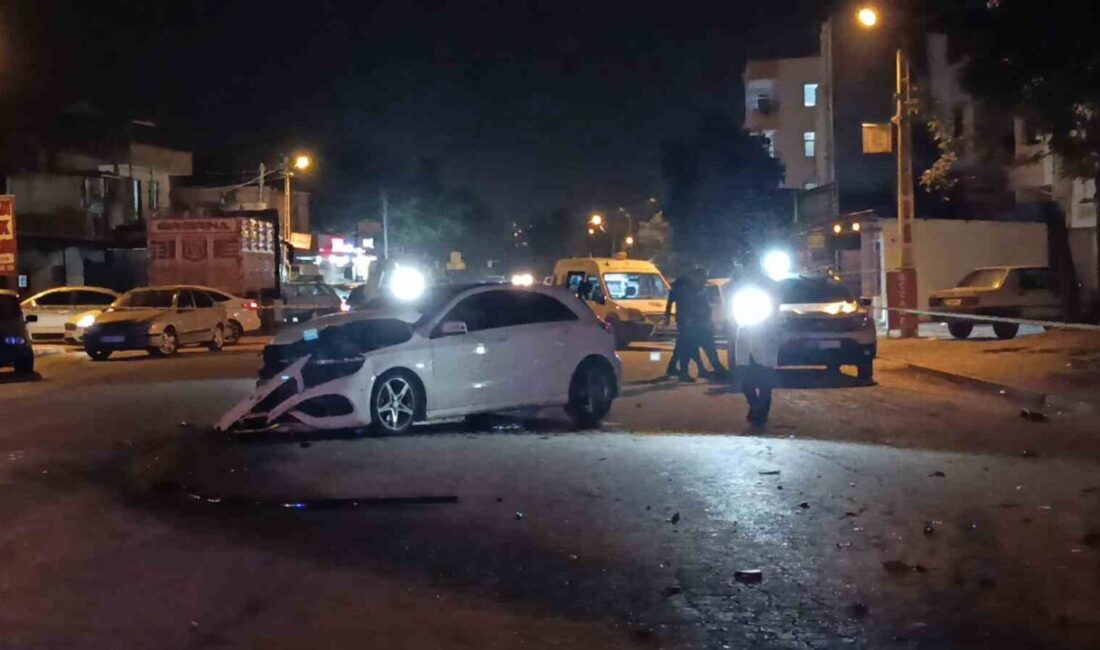 Adana’nın Kozan ilçesinde üç aracın karıştığı zincirleme kazada 1 kişi