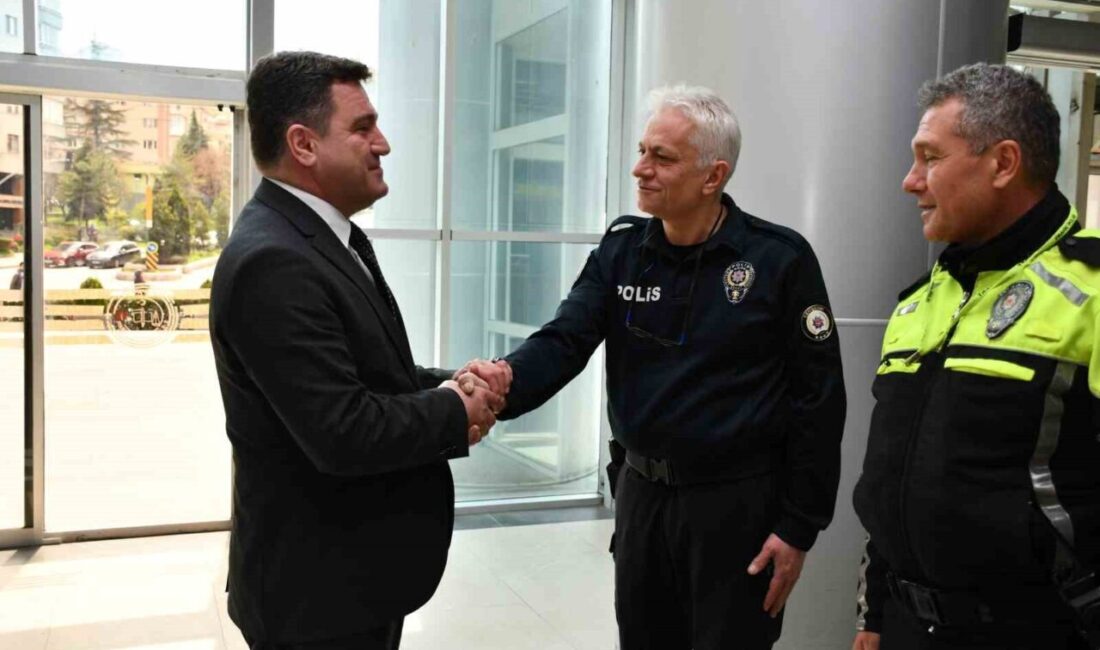 Eskişehir Cumhuriyet Başsavcısı Üzeyir Karakülah ve beraberindeki heyet üyeleri, Türk