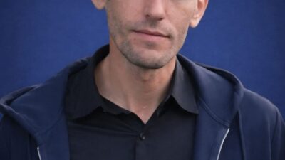 Zonguldak’ta AFAD İl Müdürlüğünde görev yapan arama kurtarma personeli, tüfekle