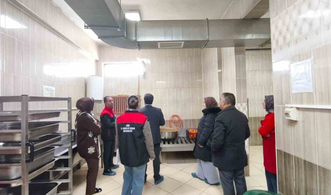 Ağrı Valiliği himaye ve koordinesinde oluşturulan Gıda Denetim Komisyonu, öğrenci