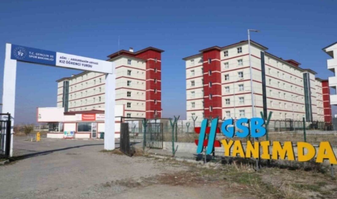 Ağrı Yurt Müdürlüğü C Blok’ta duyulan koku nedeniyle tedbir amaçlı