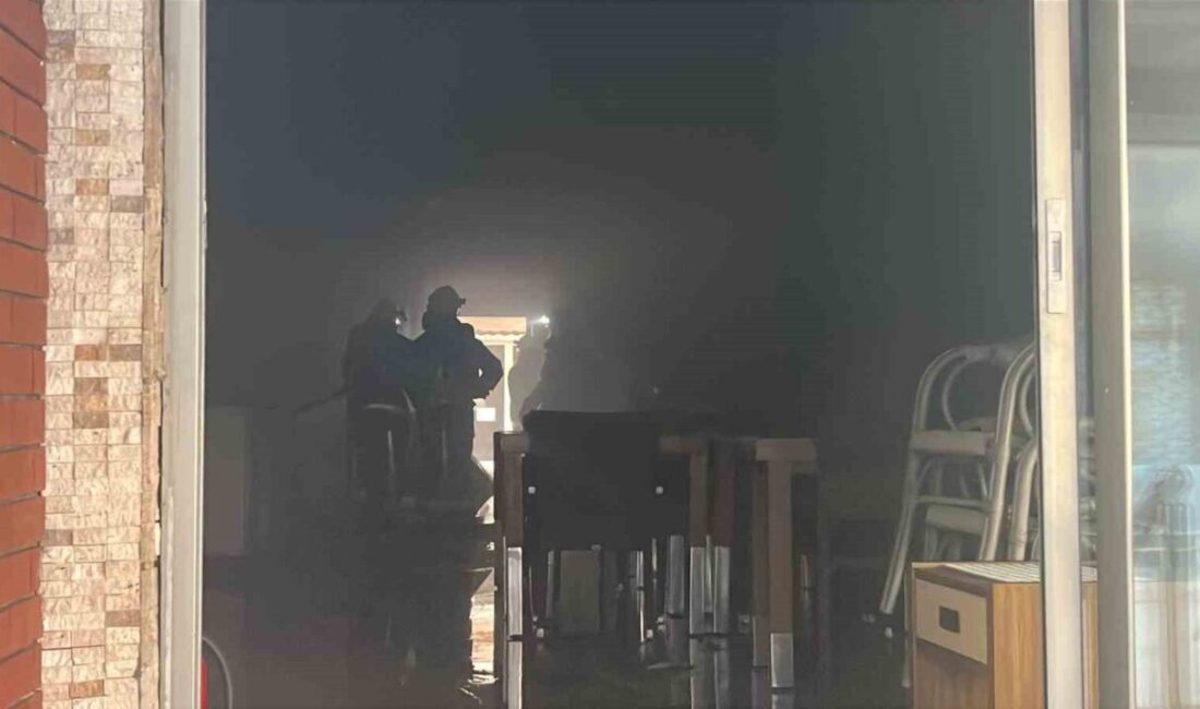 Antalya’nın Alanya ilçesinde tadilatta olan bir otelin giriş kısmında çıkan