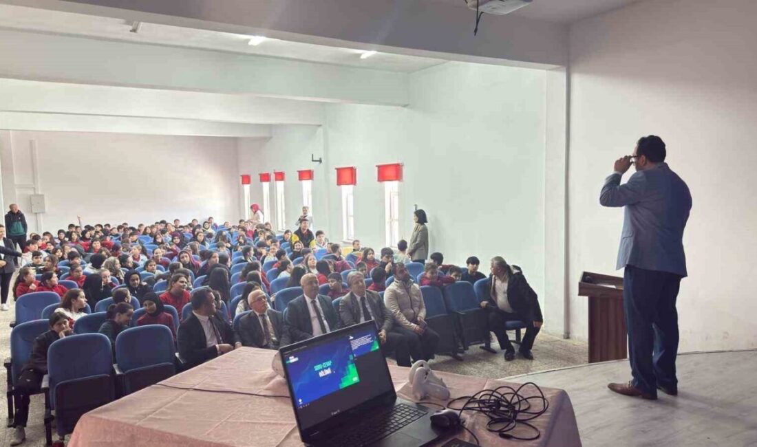 Zonguldak’ın Alaplı ilçesinde düzenlenen TÜBİTAK Bilim Söyleşileri kapsamında öğrenciler, artırılmış,