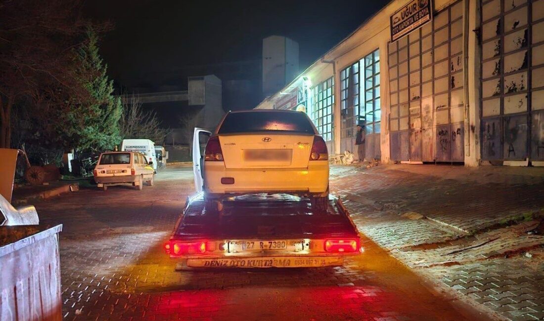 Adıyaman’ın Besni ilçesinde alkollü olduğu belirlenen bir sürücü, polis ekiplerine