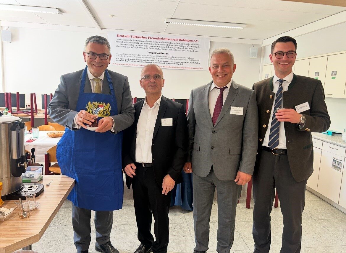 Almanya’nın Bavyera eyaletindeki Bobingen kentinde Bobingen Alman-Türk Dostluk Derneği’nin organizasyonuyla