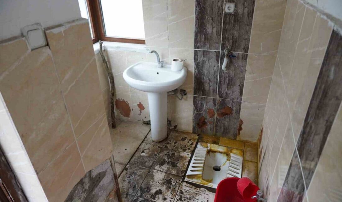 Ankara Büyükşehir Belediyesi (ABB), bakımsızlıktan harabeye dönüşen Kızılcahamam Soğuksu Milli