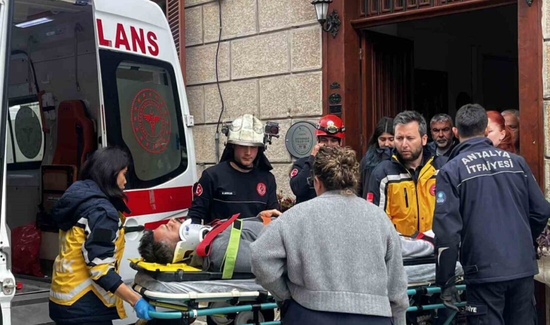 Antalya’da babasına ait otelin personel mutfağından depoya inmek isteyen genç,