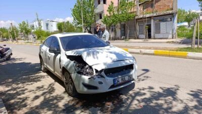 Adıyaman’da, bir grup şahıs önünü kestikleri aracın önünü keserek sürücüsünü