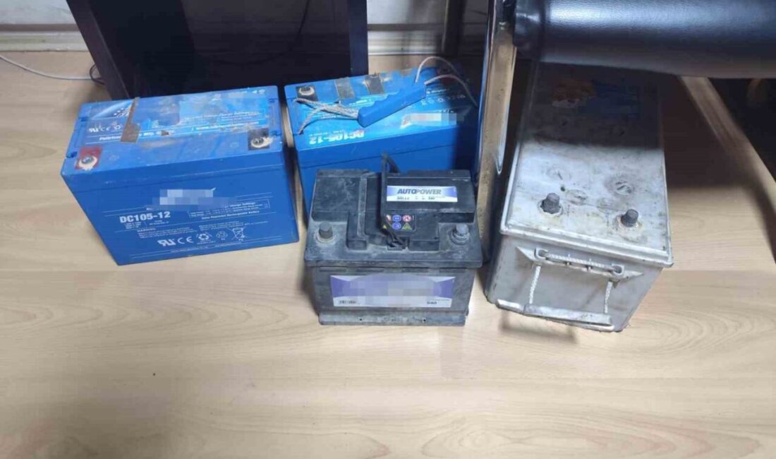 Antalya’nın Kumluca ilçesinde aynı gün içerisinde 6 ayrı araçtan akü